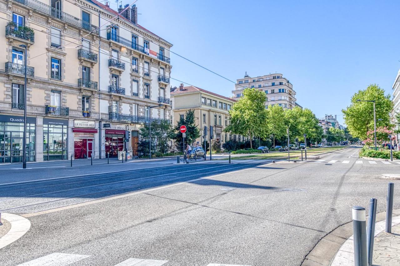 Le Petit Parfait Confort Gare Hamac Netflix Grenoble Exterior photo
