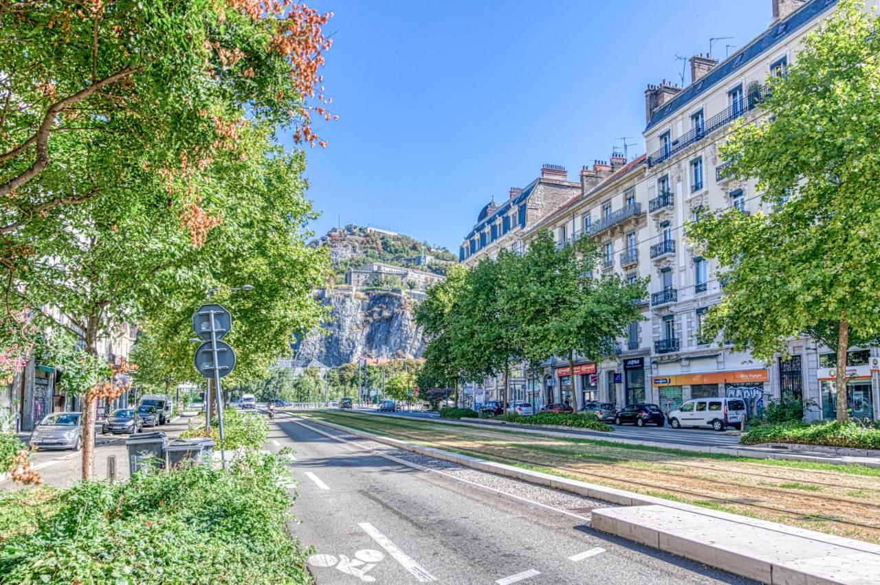 Le Petit Parfait Confort Gare Hamac Netflix Grenoble Exterior photo